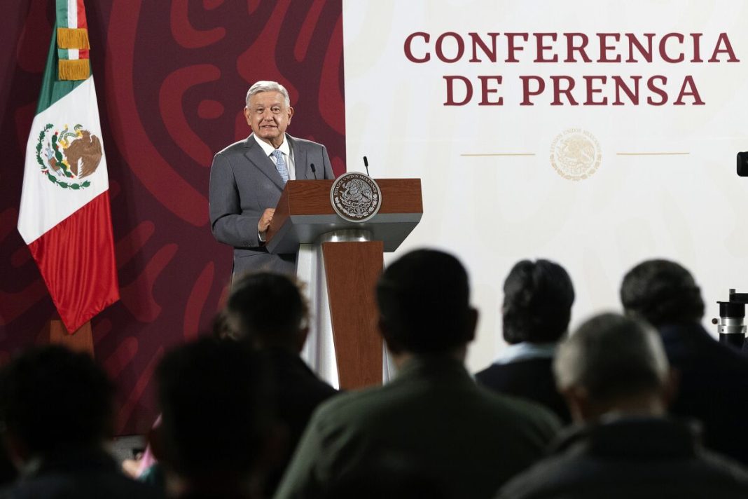 marcha López Obrador INE